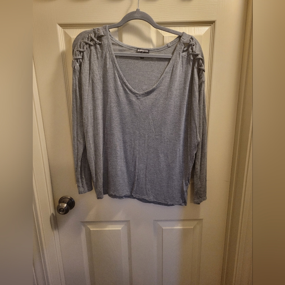 Express Light Gray Long Sleeve Top